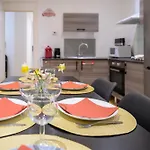 Grand Central Suites - 4 Chambres Premium